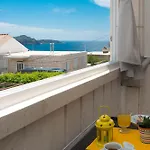 Apartman Sb No 1 *